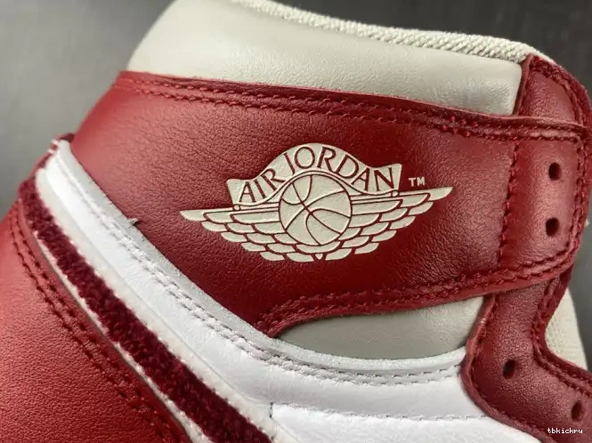 Cheap TBkick Jordan 1 (W) DJ4891-061 High OG Newstalgia Chenille 0526